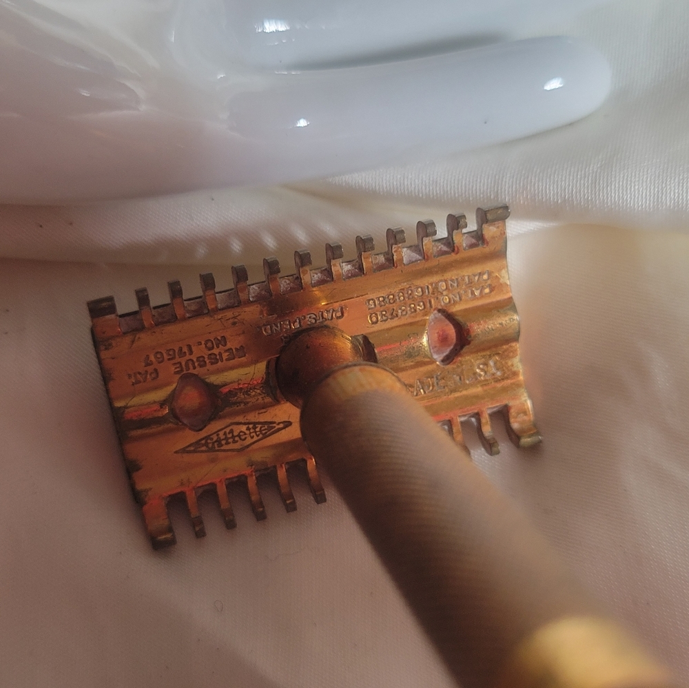 Antique Gillette Shaving Razor In Box 1930s - Picture 5 of 6